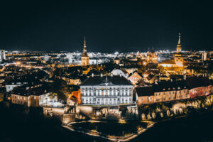 ©Carl-Martin Nisu. Tallinna vanalinn õhtu hämaruses