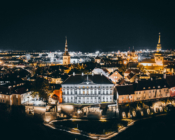 ©Carl-Martin Nisu. Tallinna vanalinn õhtu hämaruses 